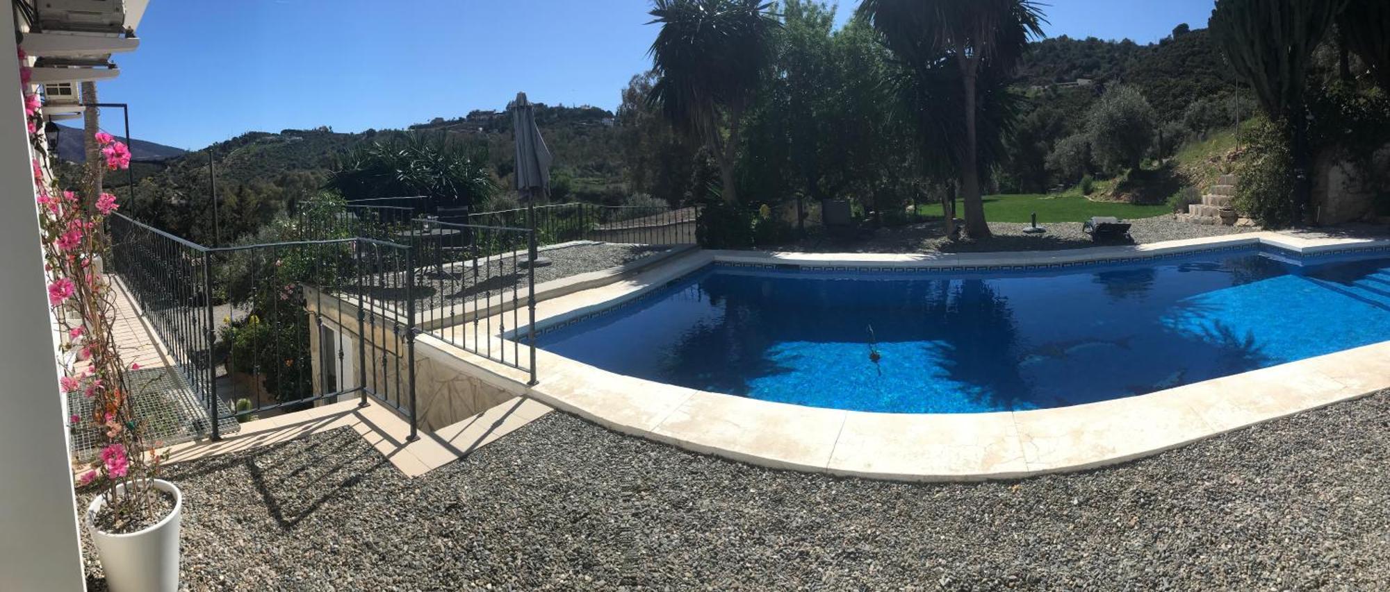 Penthouse Apartment, Cortijo Fruitful Hills Малага Экстерьер фото